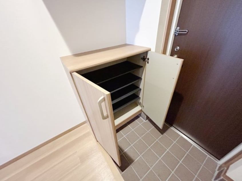  エソール駅前通り