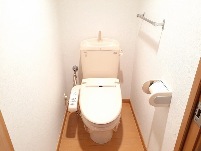コンパクトで使いやすいトイレです オープン・ベルズ