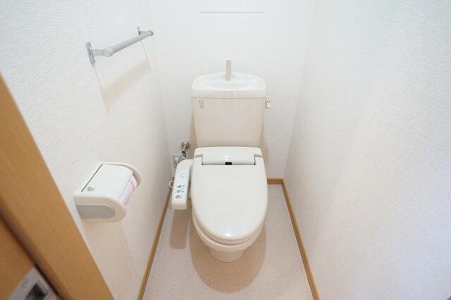 コンパクトで使いやすいトイレです ポポラーレ