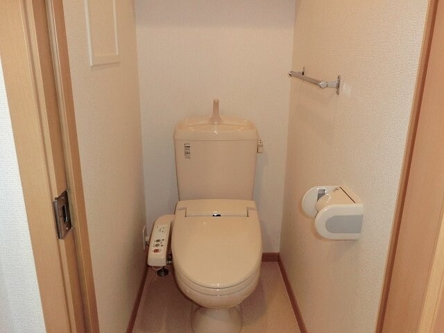 落ち着いたトイレです ヴィオラ　Ｃ