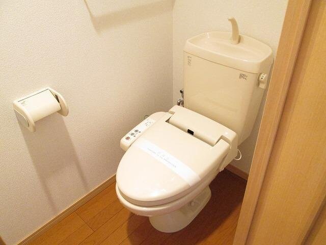 コンパクトで使いやすいトイレです カーサ　ソレアード