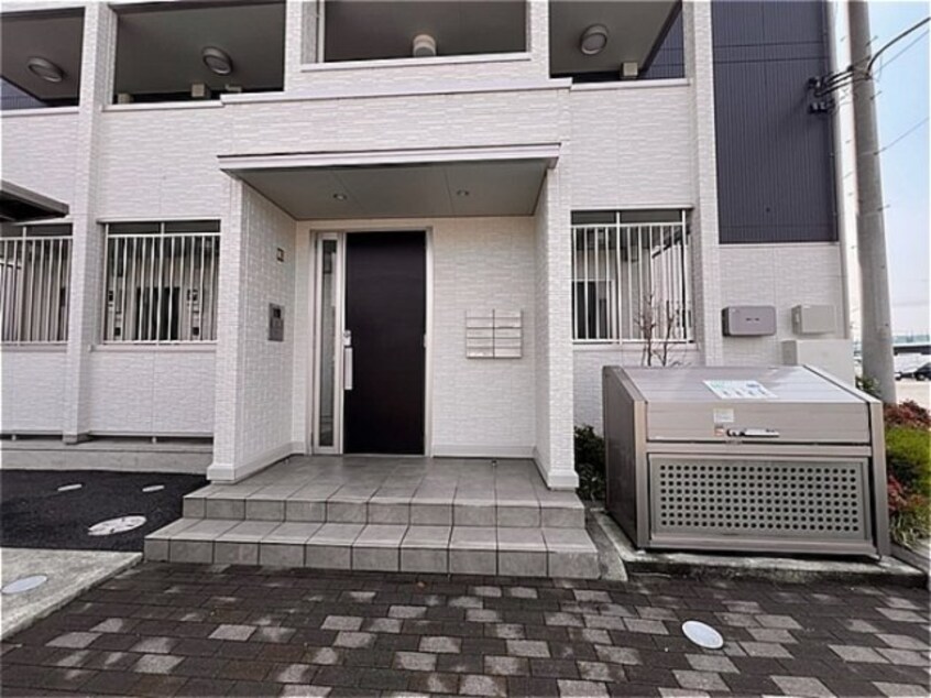 オートロックのエントランス サンボナール