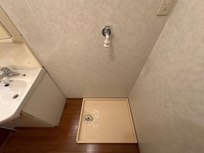 洗濯機置き場 イーストヒルズ 壱番館