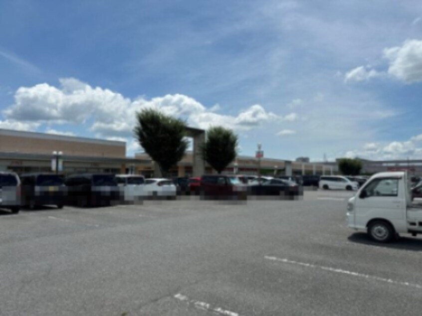 インターパーク ビレッジ(ショッピングセンター/アウトレットモール)まで774m リースランドＩＰ Ａ