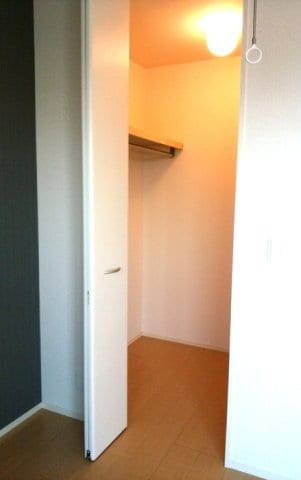 ウォークインクローゼット ルミエール陽南