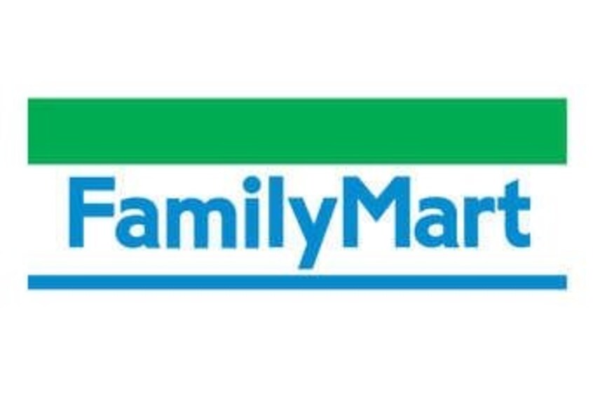 ファミリーマート ゆいの杜五丁目店(コンビニ)まで1304m パラディ