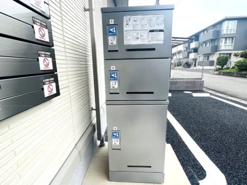 宅配ボックス パラディ