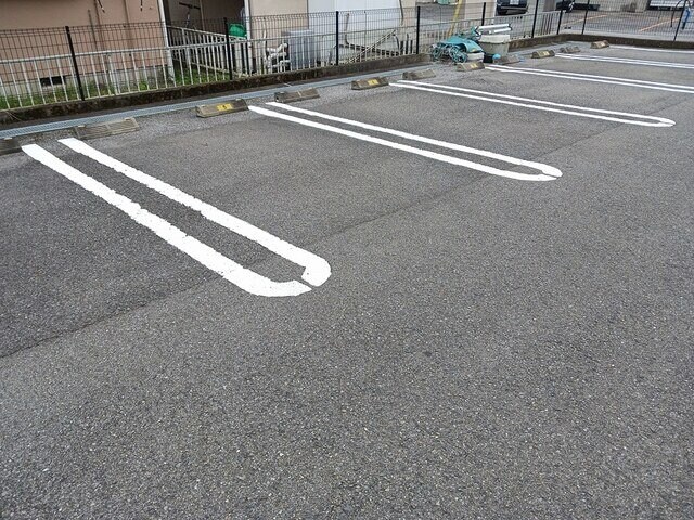 駐車スペースもあります プリムローズ