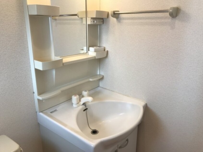 洗面所 リースランド平出 Ｄ