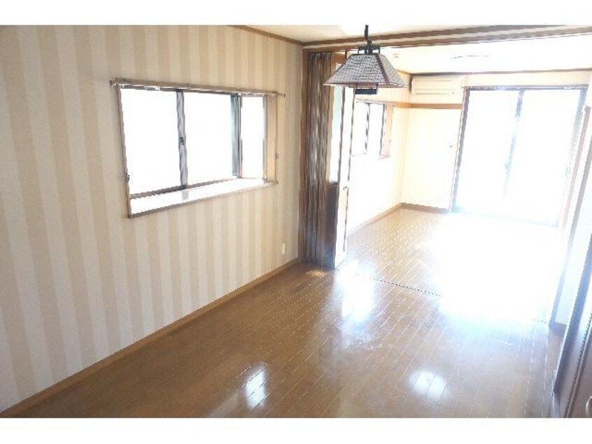  ウィングヴィラ枝野 D棟