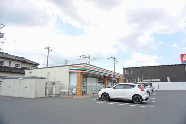 セブンイレブン 小山犬塚1丁目店(コンビニ)まで730m エトワール城東