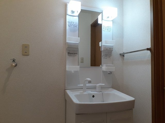  オネストイズミヤＢ