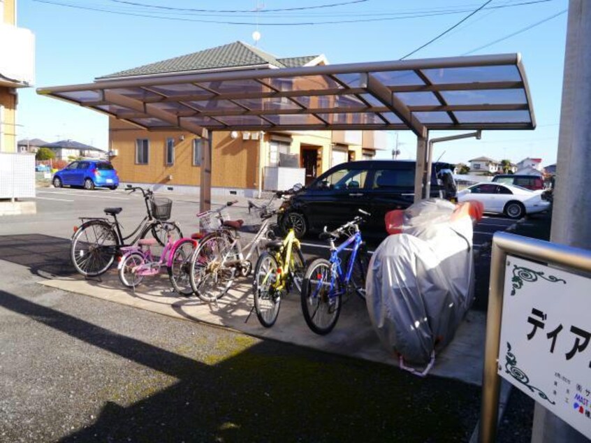 駐輪場
同型202写真 ディアコート結城B