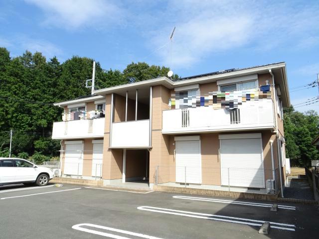 落ち着いた雰囲気の外観です