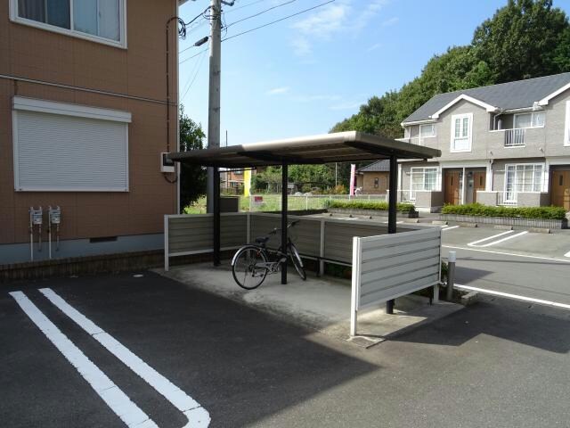 駐輪場付きです。 ピコロモンドⅠ