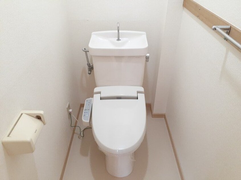  ロイヤルエステート神明Ａ