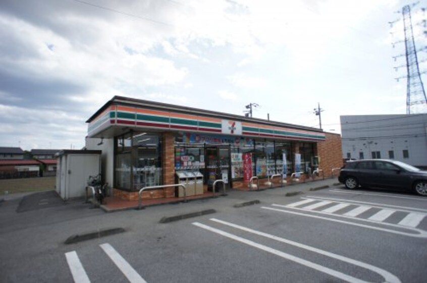 セブンイレブン 小山犬塚北店(コンビニ)まで620m パラシオンⅢ