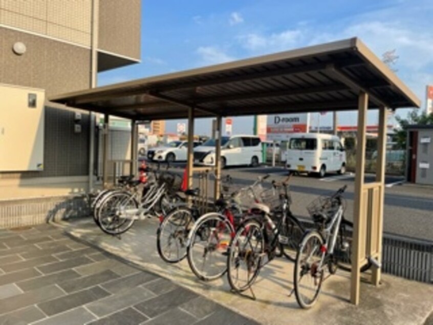 駐輪場 Ｄ-ｒｏｏｍＢｕｓｉｎｅｓｓ小山