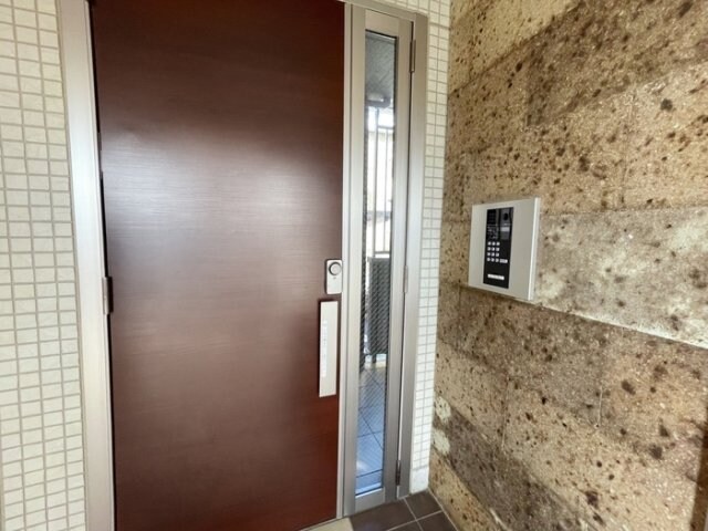 オートロック入り口 Ｄ-ｒｏｏｍＢｕｓｉｎｅｓｓ小山