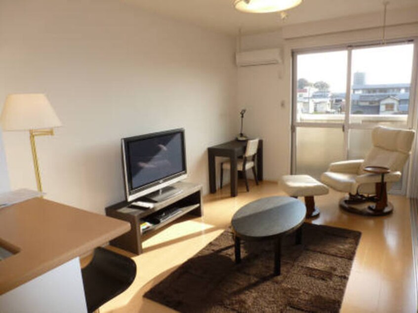 ﾃﾚﾋﾞ･ﾛｰﾃｰﾌﾞﾙ･ﾃﾞｽｸ等 グロース小山