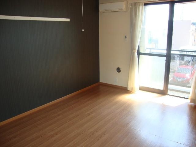 洋室 エスティール