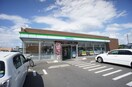 ファミリーマート 小山稲葉郷店(コンビニ)まで455m グランブルーム Ａ