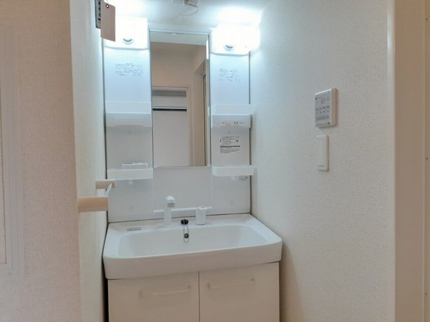  Ｚｅｐｈｙｒ．Ｊ