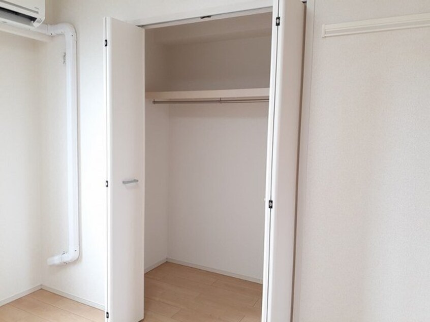  Ｚｅｐｈｙｒ．Ｊ