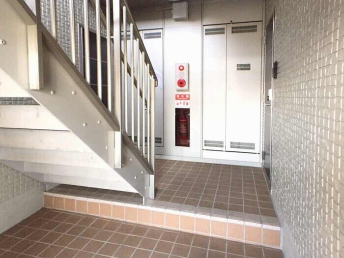 エントランス ヴィルドミール中今泉