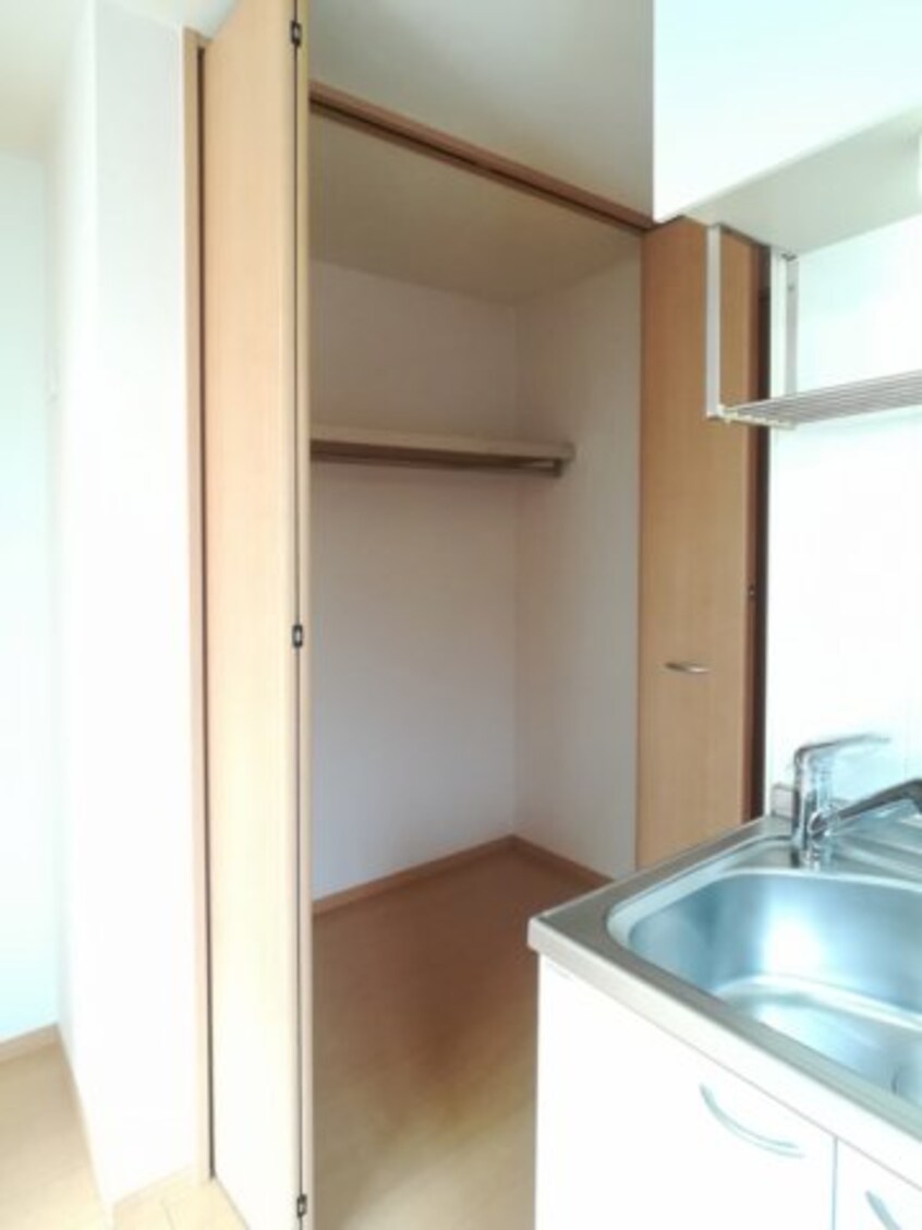 収納 イーストヒルズ 八番館