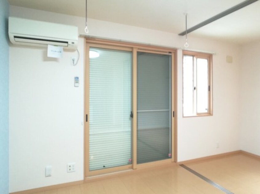 シャッター雨戸 イーストヒルズ 八番館