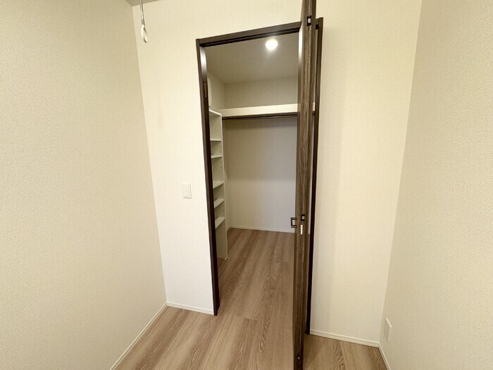 ウォークインクローゼット D-noir