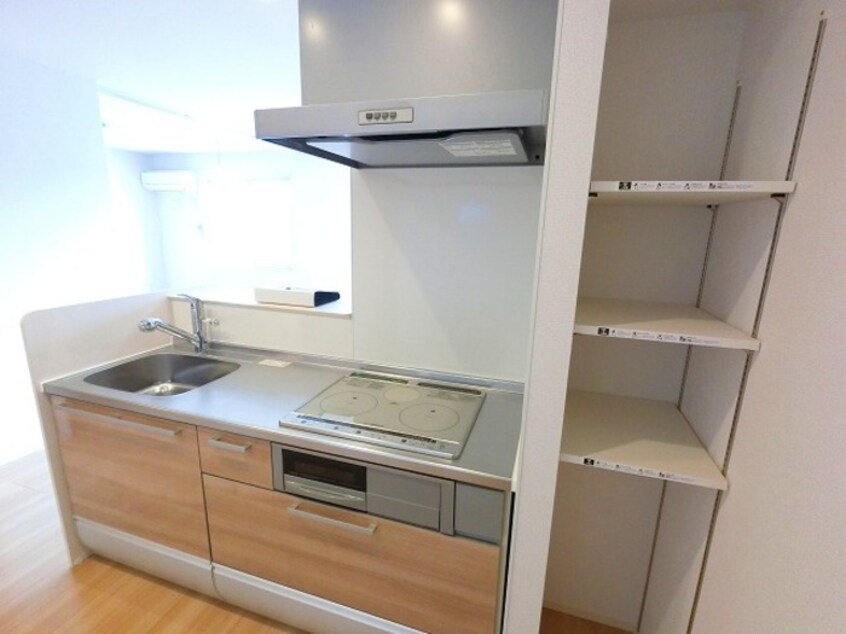 収納棚・ＩＨ・浄水器（別途契約）付き対面キッチン ラ・ポーテＡ