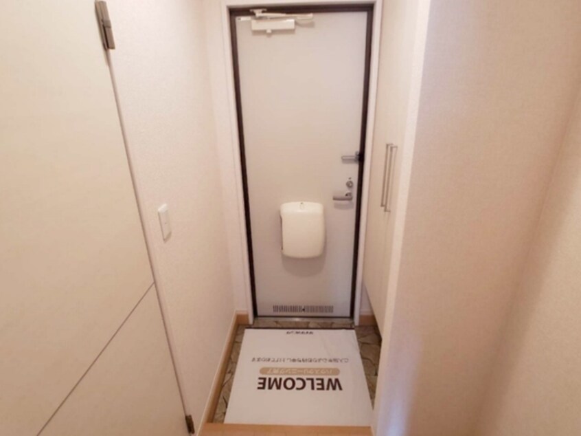 玄関内 グレイスコート清原台 Ｃ