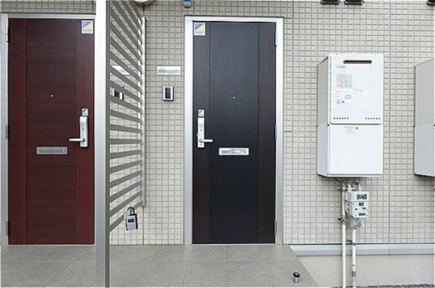 玄関前 Ｒｅｖｅ・ｋ