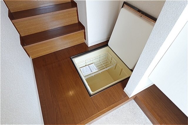 玄関に床下収納 リベルテ Ｂ