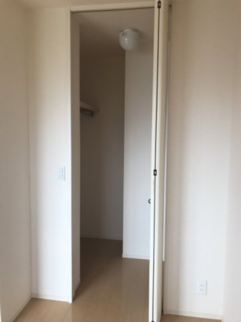 ウォークインクローゼット パインコート Ｂ