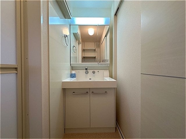 洗髪洗面化粧台 ティンカーベル Ｂ