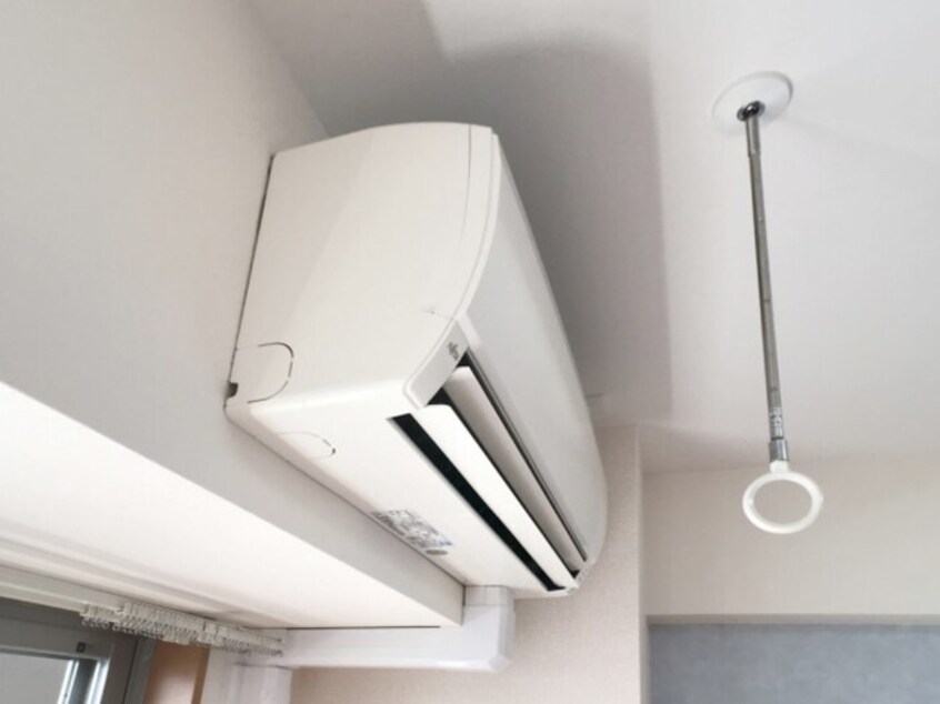 室内物干しとエアコン グランヒルズ