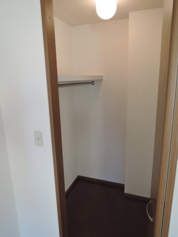 南洋室ウォークインクローゼット スクウェア･ヒル Ｃ