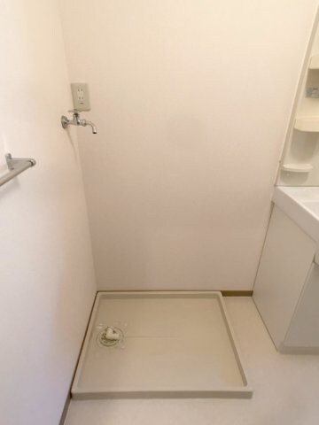 洗面室 洗濯機置場 フローラルコート Ｂ