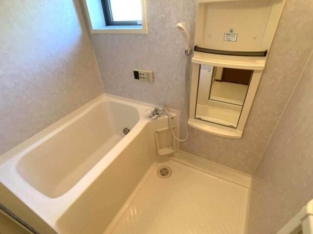 窓付き 浴室 メゾン･ボヌール Ｂ