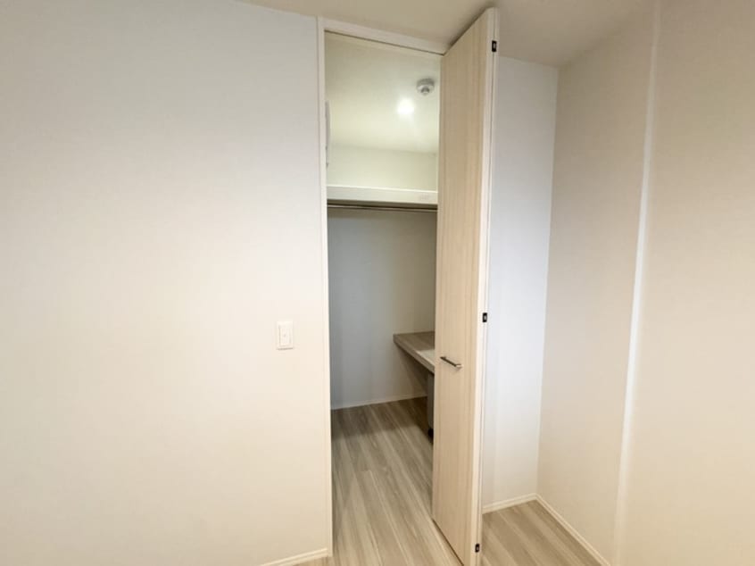 ウォークインクローゼット CLASSEUM元今泉