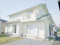 市貝町赤羽貸家