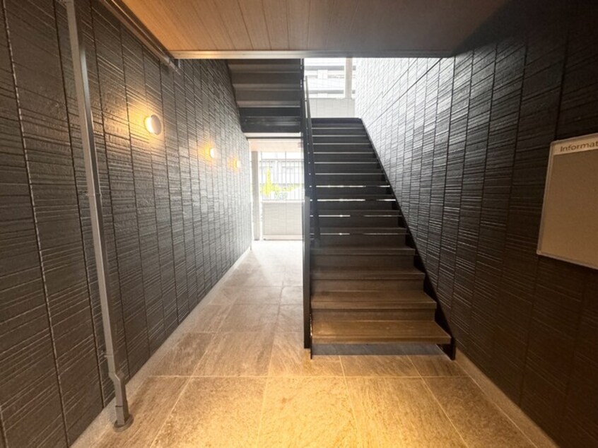 ロビー CLASSEUM元今泉