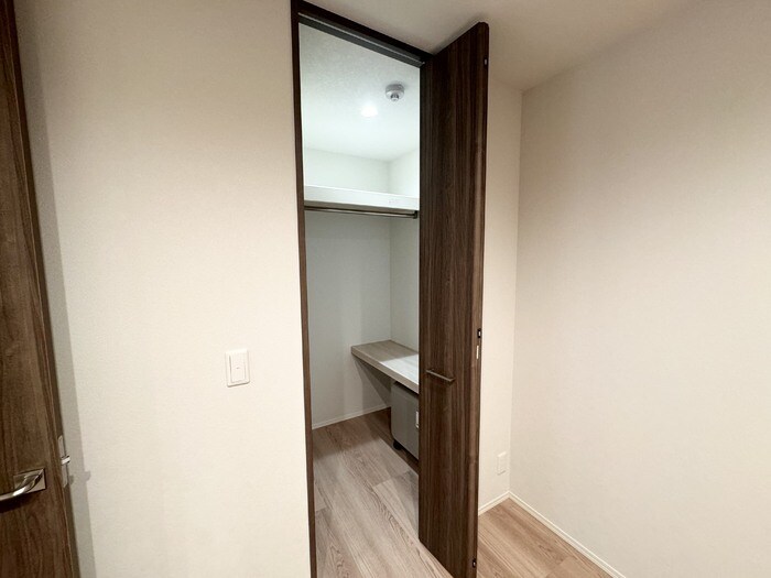 ウォークインクローゼット CLASSEUM元今泉