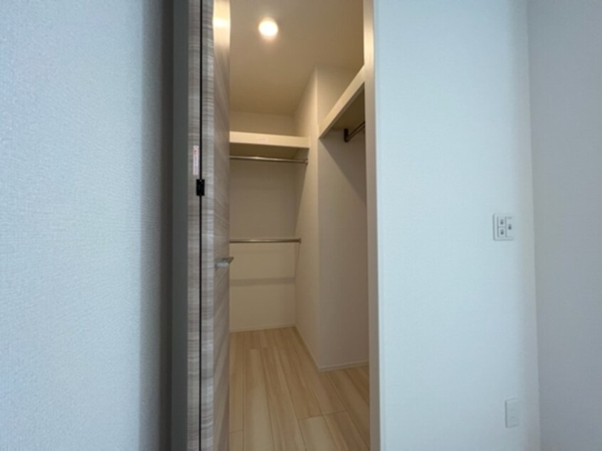 洋室・ウォークインクローゼット パーパス