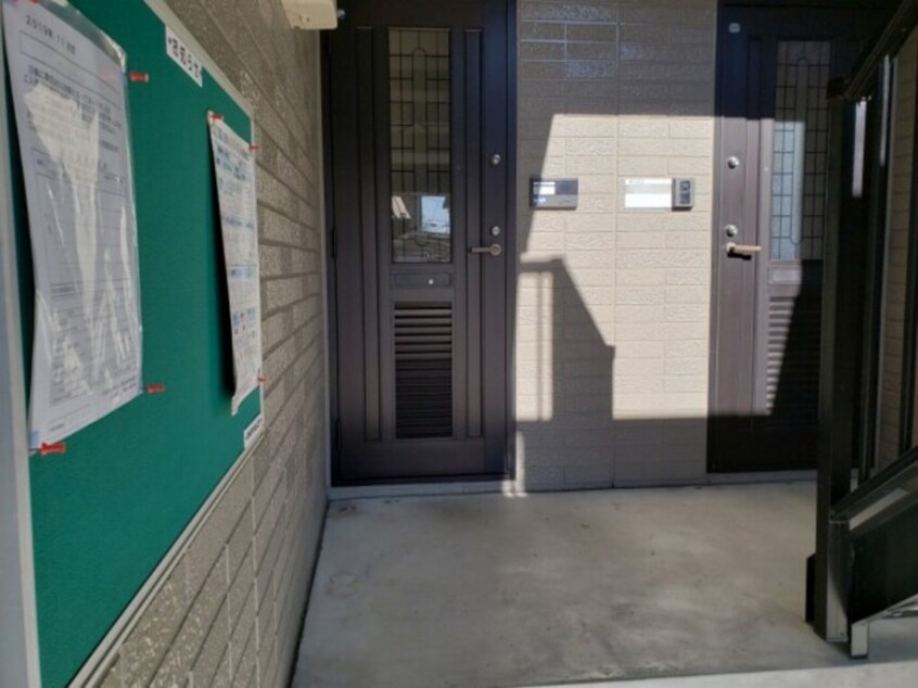 エントランス サンフラット Ｂ