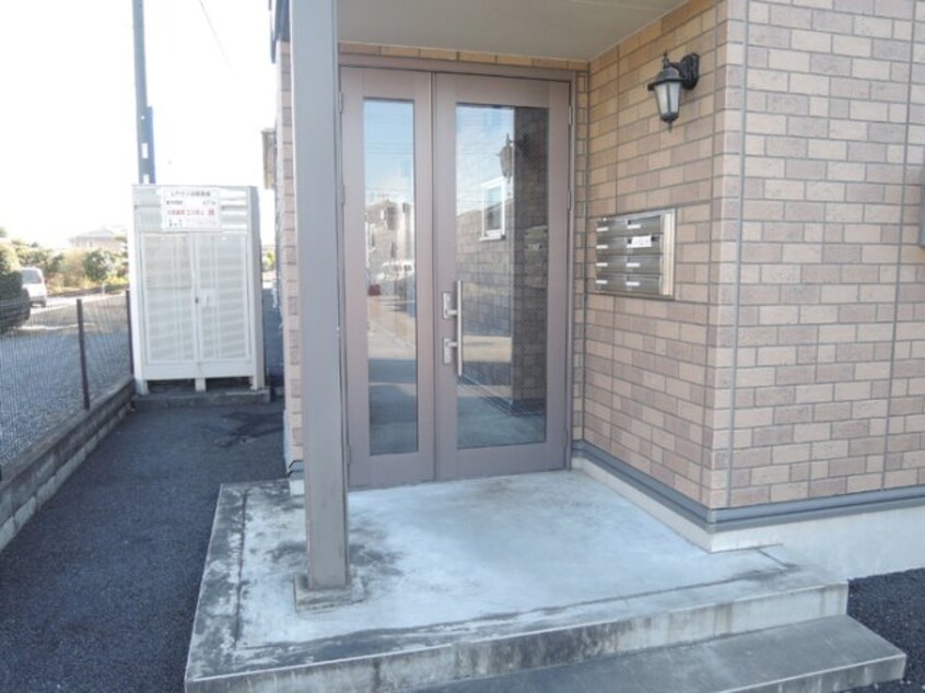 エントランス サニーウェル Ｂ