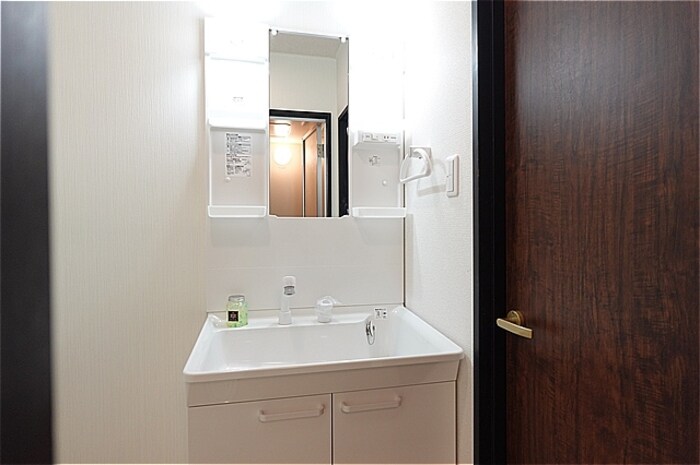 洗髪洗面化粧台 かねとビル 2F